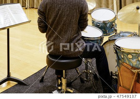 ドラムプレイ 47549137
