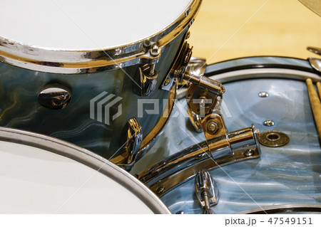 練習スタジオのドラムセット（ビンテージ） 47549151