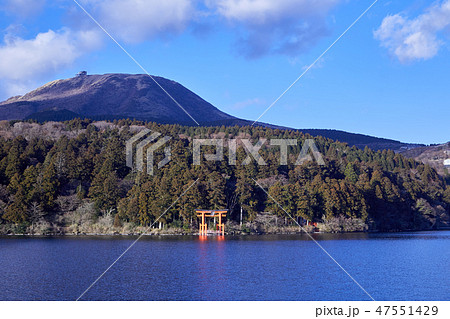 Mount Fuji with Lake Ashi from Hakone. 47551429