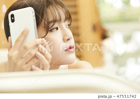 女性　リラックス 47551742