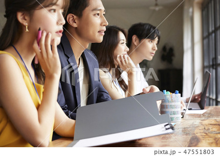 ビジネス　打ち合わせ 47551803