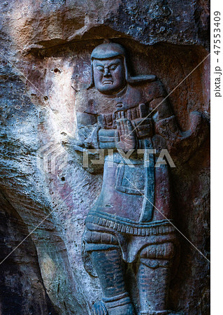 佐賀県指定史跡　鵜殿石仏群　持国天 47553409