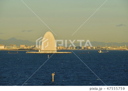 アクアライン海ほたるパーキングエリアから東京湾と風の塔 アクアライン海ほたるパーキングエリアから東京湾と風の塔 47555759