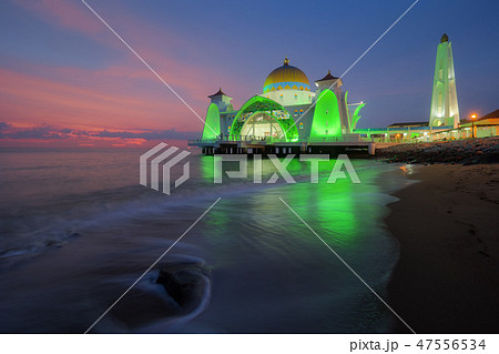 Malacca Straits Mosque in Melacca, Malaysia 47556534