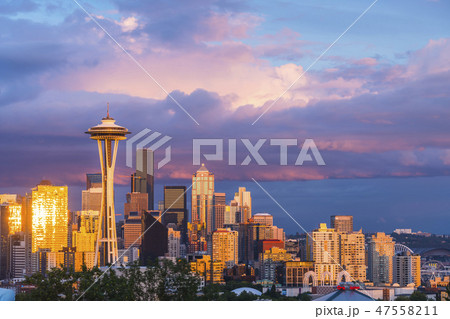 colorful Seattle city scape with cloudy at night. 47558211