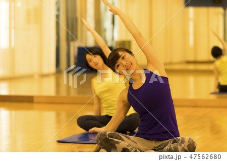 ホットヨガ、ヨガ、ヨーガ、女性、人物、ライフスタイル、 ホットヨガ、ヨガ、ヨーガ、女性、人物、ライフスタイル、 47562680