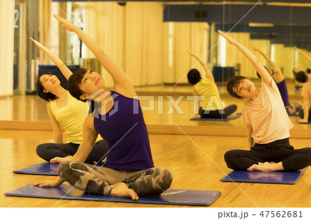 ホットヨガ、ヨガ、ヨーガ、女性、人物、ライフスタイル、 ホットヨガ、ヨガ、ヨーガ、女性、人物、ライフスタイル、 47562681