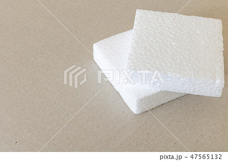 四角形の発泡スチロール 47565132