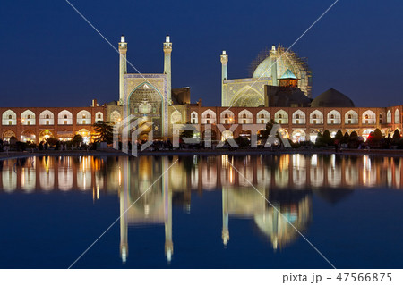 Shah mosque and Naqshe Jahan square at dusk, Iran Shah mosque and Naqshe Jahan square at dusk, Iran 47566875