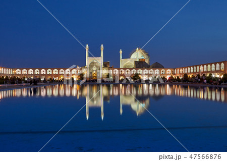 Evening view, Shah mosque with night illumination Evening view, Shah mosque with night illumination 47566876