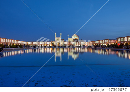 Imam Square and Shah mosque with night light Imam Square and Shah mosque with night light 47566877