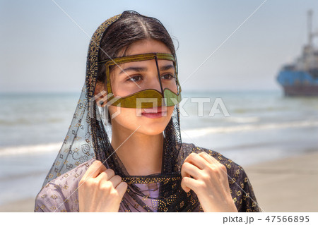 Portrait of Iranian girl in traditional dress  47566895