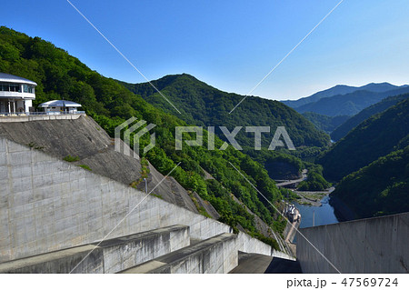 奈良俣ダムの頂上からの風景 奈良俣ダムの頂上からの風景 47569724