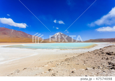 The green Laguna Verde,Bolivia 47574098