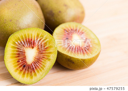 キウイ レインボーレッド キウイ レインボーレッド 47579255
