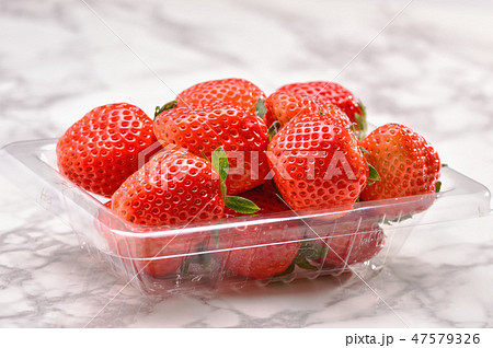 春の味覚　いちご 47579326