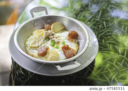 Breakfast with panned egg at the coffee shop. Breakfast with panned egg at the coffee shop. 47585531