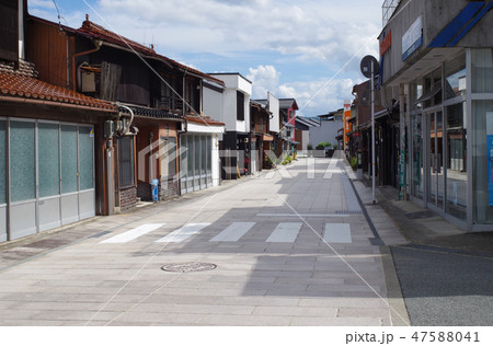 歴史的街並の三次町の石畳通り 歴史的街並の三次町の石畳通り 47588041