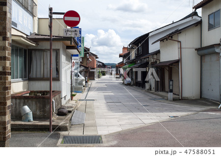 歴史的街並の三次町の通り 47588051