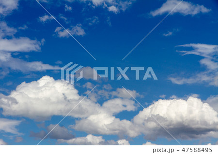 青い空と白い雲 47588495