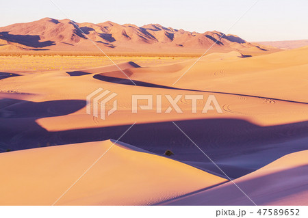 Sand dunes in California Sand dunes in California 47589652
