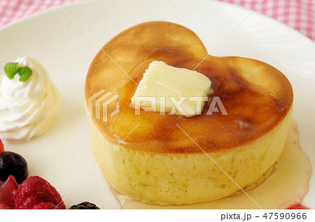 ハートのパンケーキ 47590966