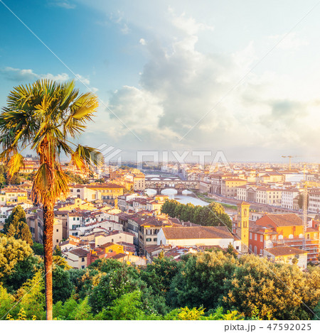 Florence cityscape with bridge Ponte Vecchio Florence cityscape with bridge Ponte Vecchio 47592025