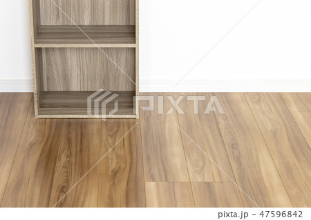新築住宅の部屋と棚 47596842