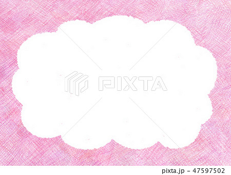 ピンクの色鉛筆のスクラッチ模様とふわふわの吹き出しのイラスト素材 47597502 Pixta