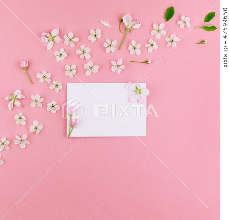 Concept of love letter with envelope and flowers 47599650