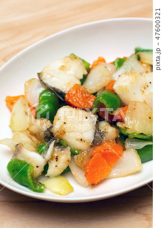 タラと野菜の炒め物 タラと野菜の炒め物 47600321
