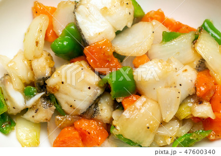 タラと野菜の炒め物 タラと野菜の炒め物 47600340