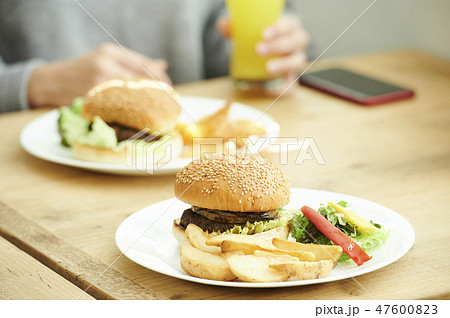 ハンバーガー ハンバーガー 47600823
