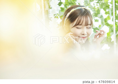 若い女性 女性 女 47609814