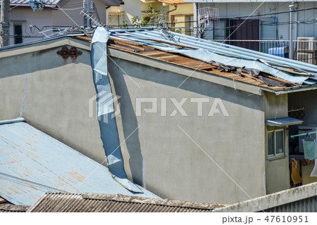 トタン屋根 47610951