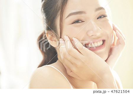 女性　ビューティー 47621504