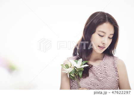 若い女性 韓国人 ビューティー 47622297
