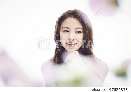 若い女性 韓国人 ビューティー 47622333