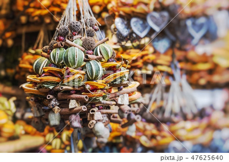 Christmas decorations made with dried fruits. Christmas decorations made with dried fruits. 47625640