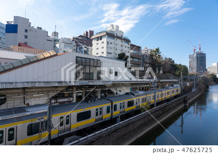 市ヶ谷駅と外堀の風景 市ヶ谷駅と外堀の風景 47625725