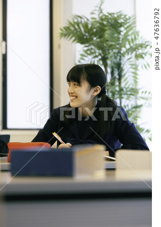 塾　講習　女子高生 47636792