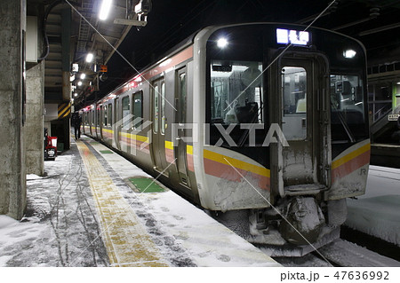 冬の上越線E129系 47636992