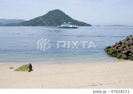 元宇品の砂浜と安芸小富士 47638251