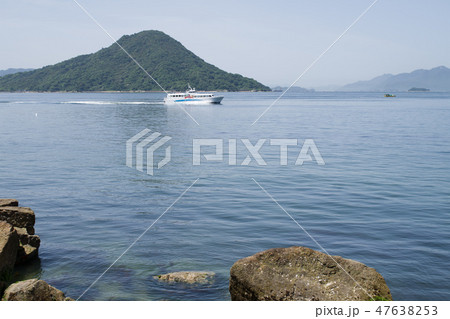 元宇品の海岸と安芸小富士 元宇品の海岸と安芸小富士 47638253