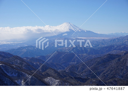 冬の丹沢・塔ノ岳からみた富士山 冬の丹沢・塔ノ岳からみた富士山 47641887