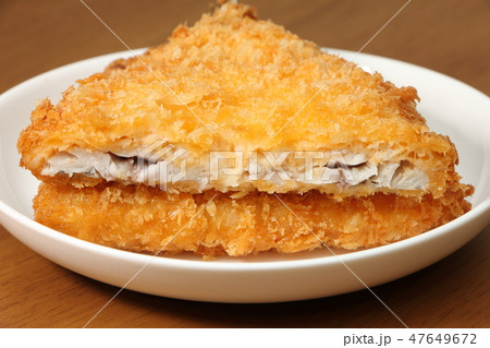 アジフライの断面。 47649672