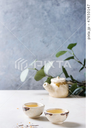 Hot green tea Hot green tea 47650147