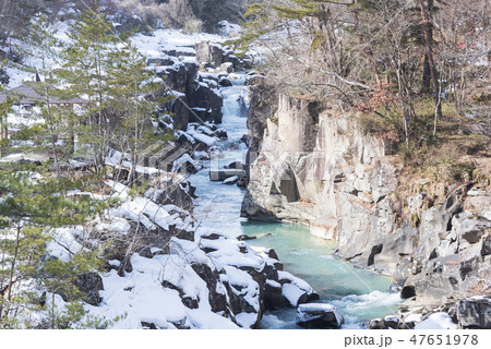 冬 厳美渓 渓流 川 水 雪 冬 厳美渓 渓流 川 水 雪 47651978