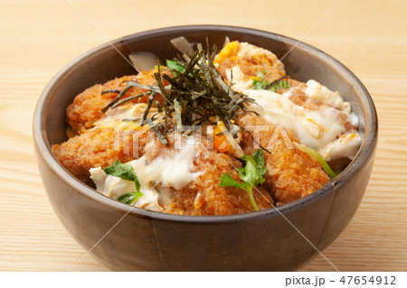 カキフライ丼 カキフライ丼 47654912