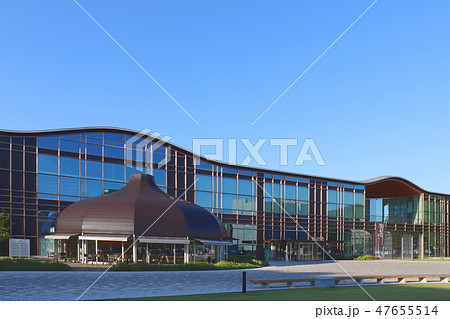 岐阜市立中央図書館 岐阜市立中央図書館 47655514
